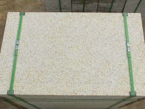 山东黄锈石厂家图片